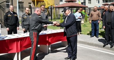 Hərbçilərə mənzillər təqdim olundu – FOTOLAR