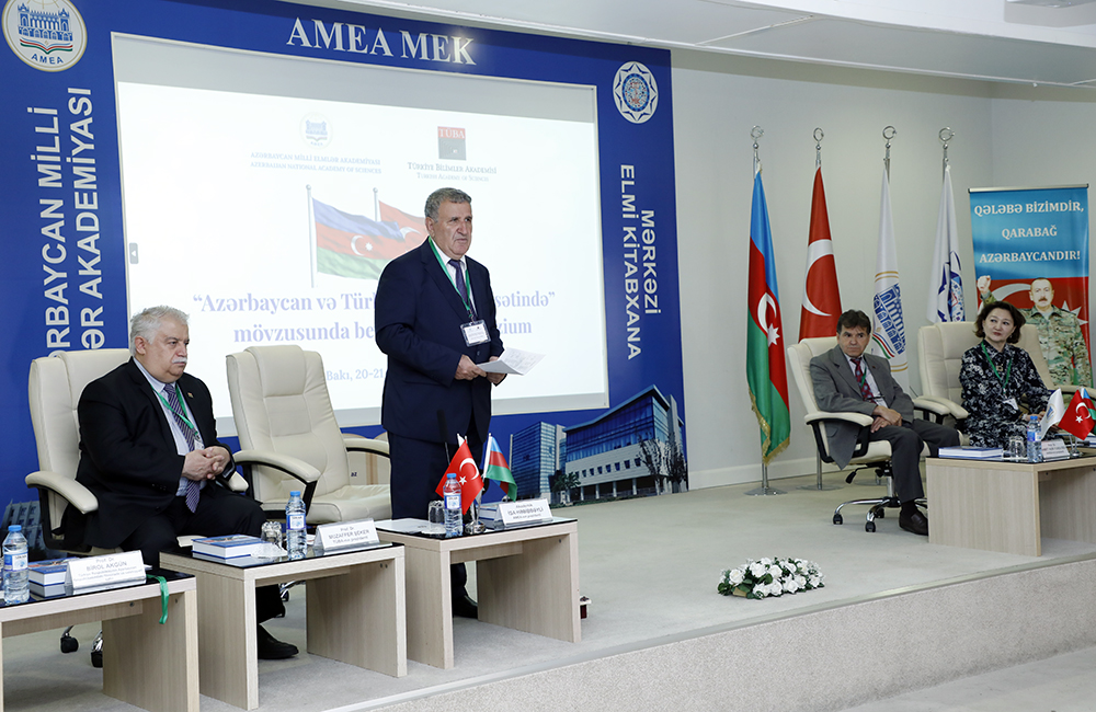 AMEA-da keçirilən beynəlxalq simpozium öz işini bölmə iclasları ilə davam etdirib