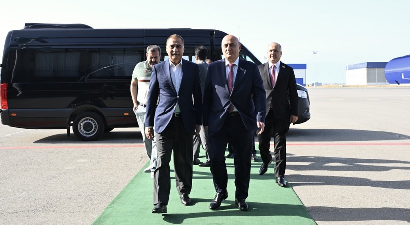 Pakistan Milli Assambleyasının sədri Azərbaycana rəsmi səfərə gəlib