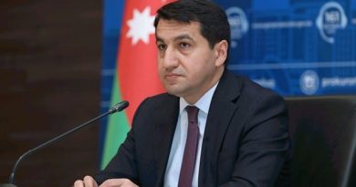 Hikmət Hacıyev İran Ali Milli Təhlükəsizlik Şurası katibinin müavini ilə danışdı