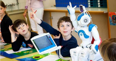 “Robot repetitor”: Müəllimlərin “çörəyi” kəsilir?
