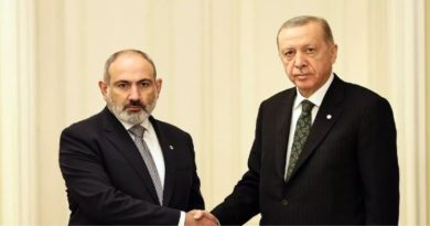 Ərdoğan sərhədin açılmasını Paşinyanla müzakirə etdi