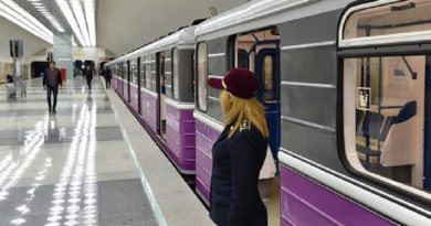 Metroda suşi qonaqlığı: Rəhbərlik buna necə yol verib? – VİDEO