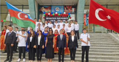 Bakı Atatürk Liseyində bayram coşqusu