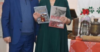 Tatarıstanda yeni açılan “Zamanların Əlaqəsi” adlı tarix muzeyə Azərbaycanla bağlı kitablar təqdim edilib